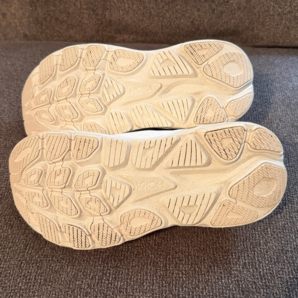 HOKA Clifton 10 (Wide Width) - Picture 5 of 6
